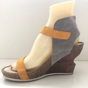 tsubo architectural wedge heel